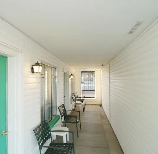 Town House Motel